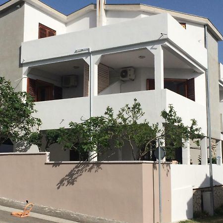 Apartments Rubis ロバニスカ エクステリア 写真